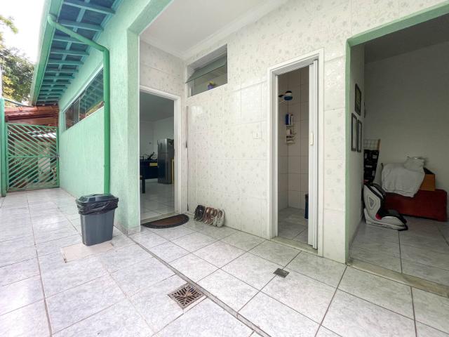 #1200 - Casa para Venda em Praia Grande - SP